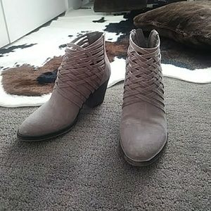 Woven grey booties